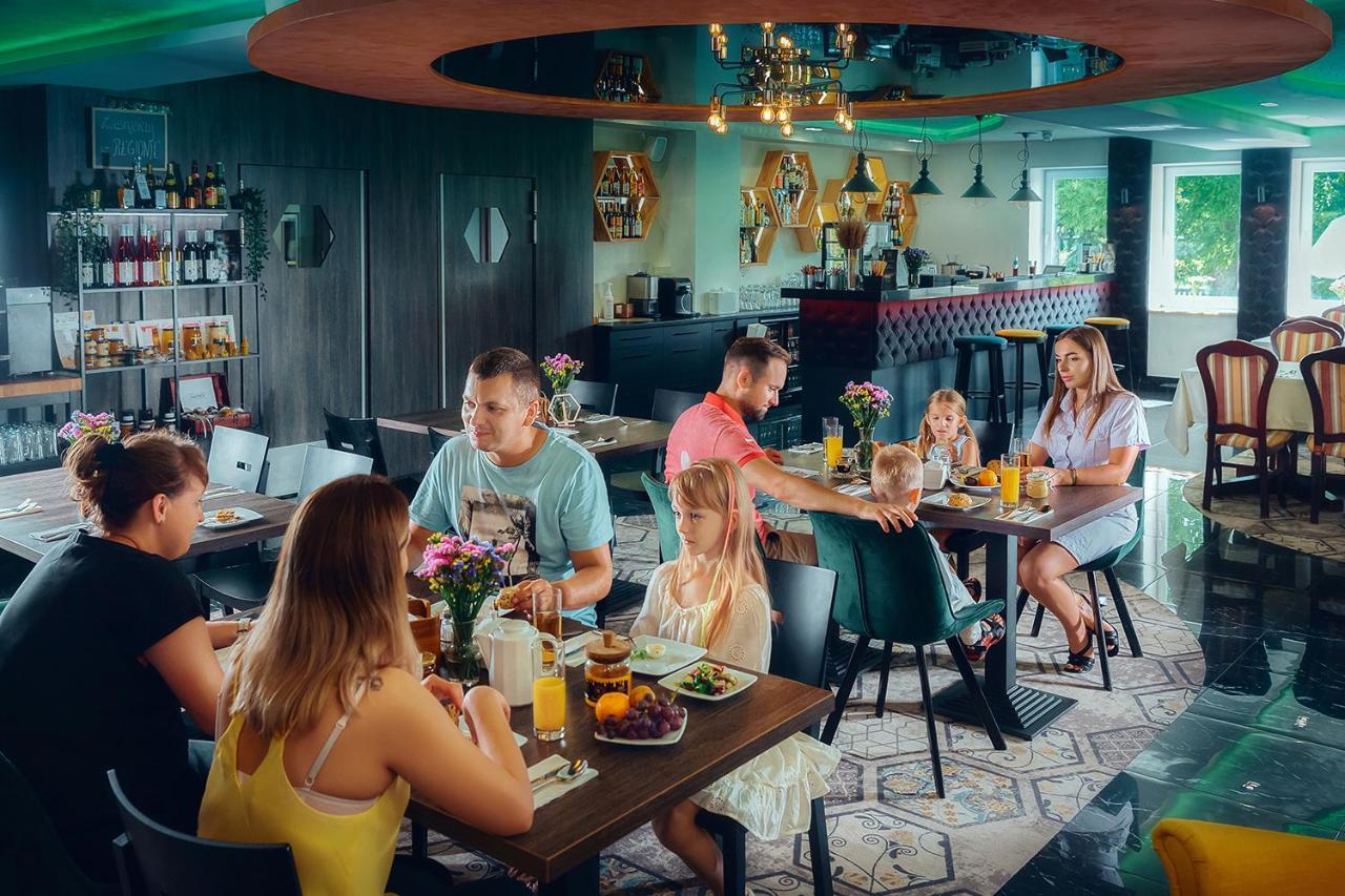 Zacisze Nad Nida Resort ピンチュフ エクステリア 写真