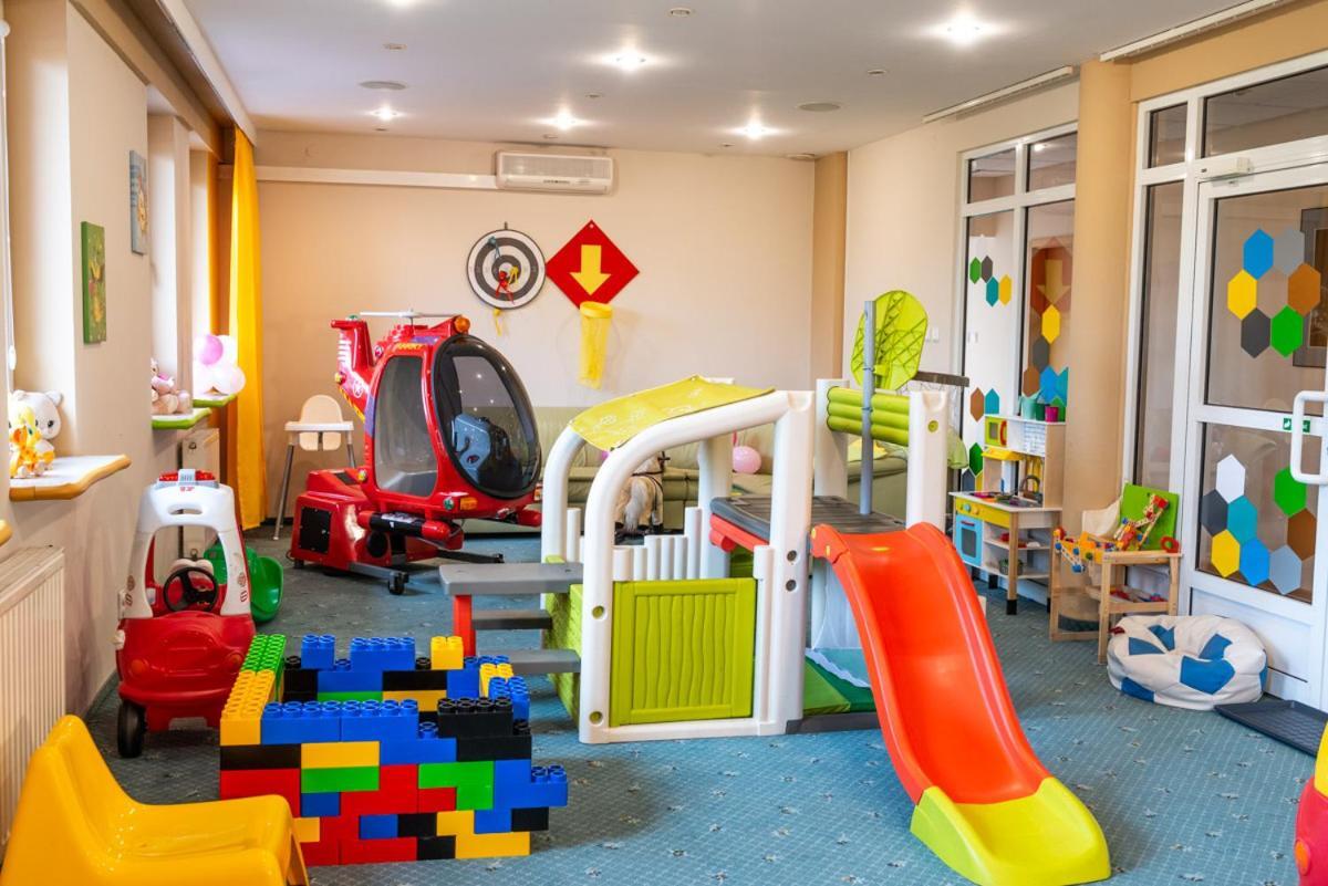 Zacisze Nad Nida Resort ピンチュフ エクステリア 写真